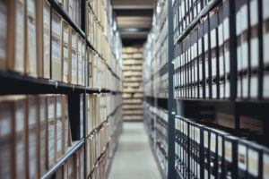 Read more about the article Jak utrzymać czystość w archiwach i pomieszczeniach z dokumentacją?